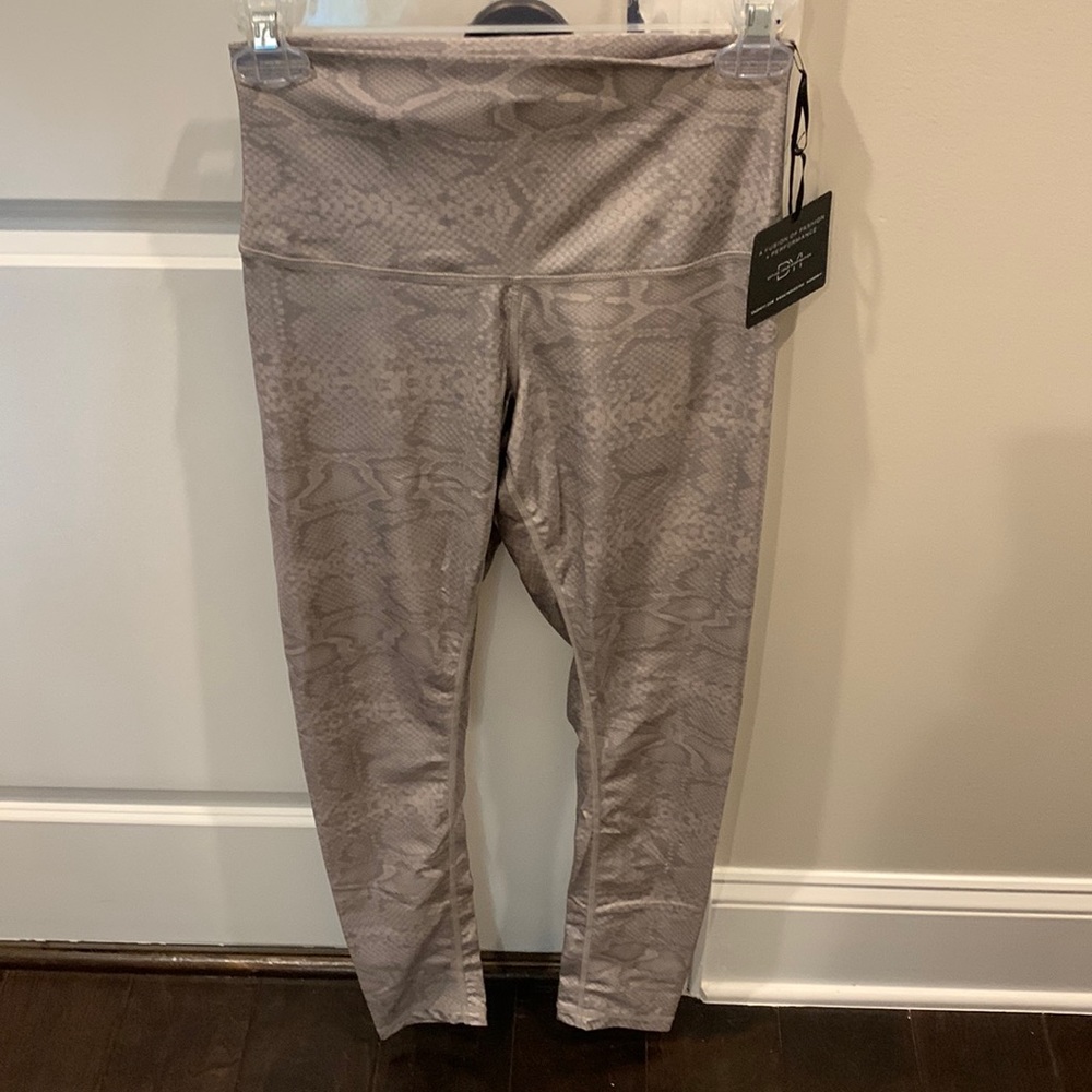 NWT DIY Snakeskin Leggings M
